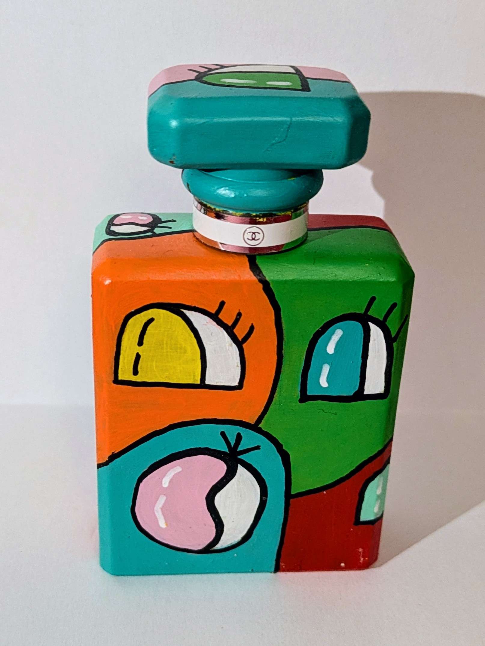 Bouteille de parfum N°5 CHANEL – Pièce unique peinte à la main