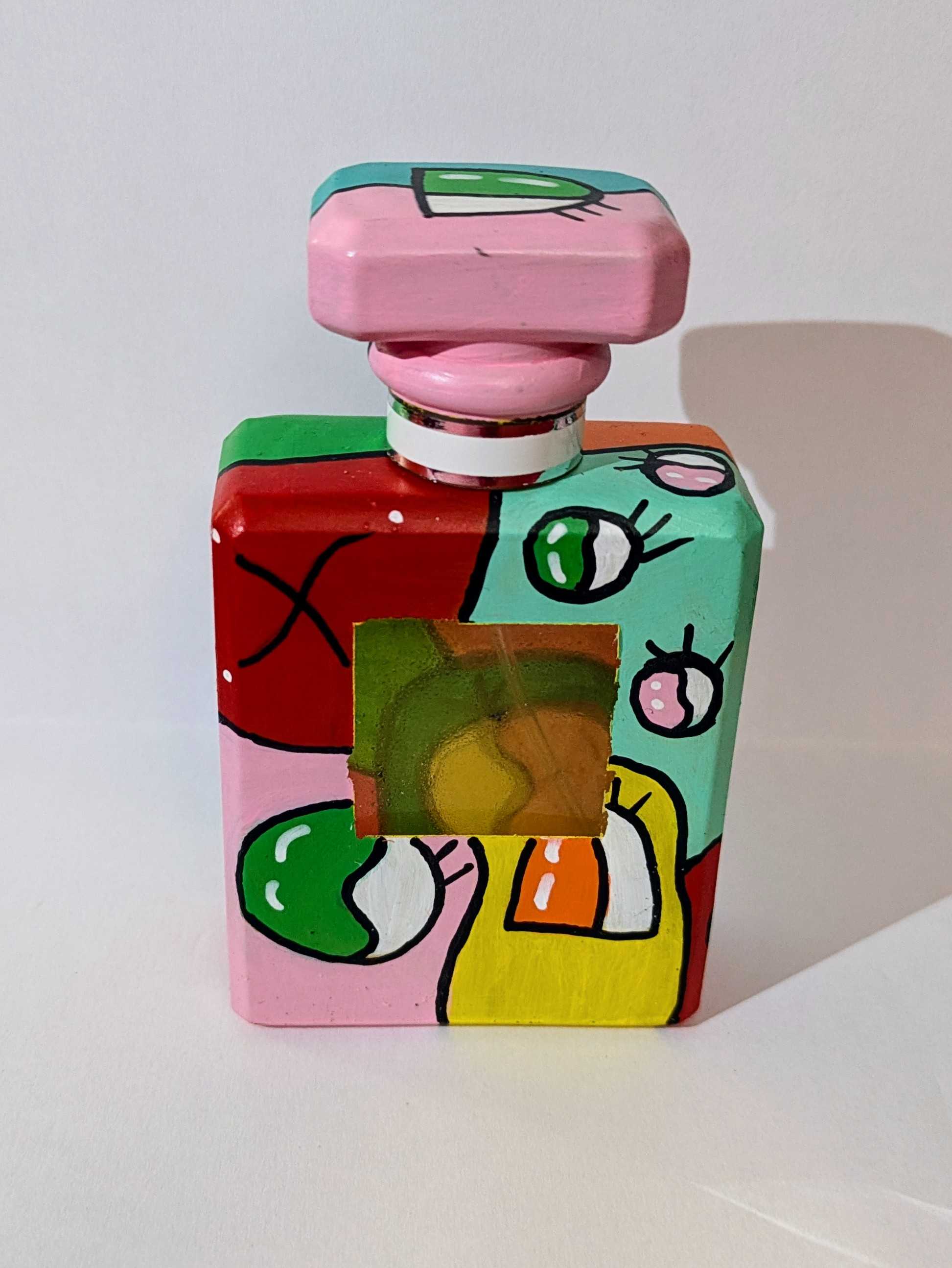 Bouteille de parfum N°5 CHANEL – Pièce unique peinte à la main