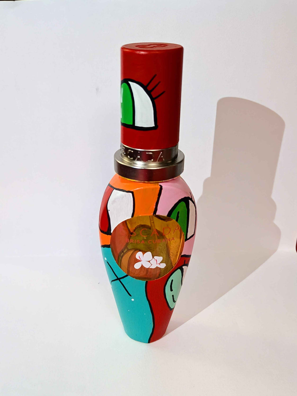 Bouteille de parfum ESCADA by BRISA CUBANA – Pièce unique peinte à la main