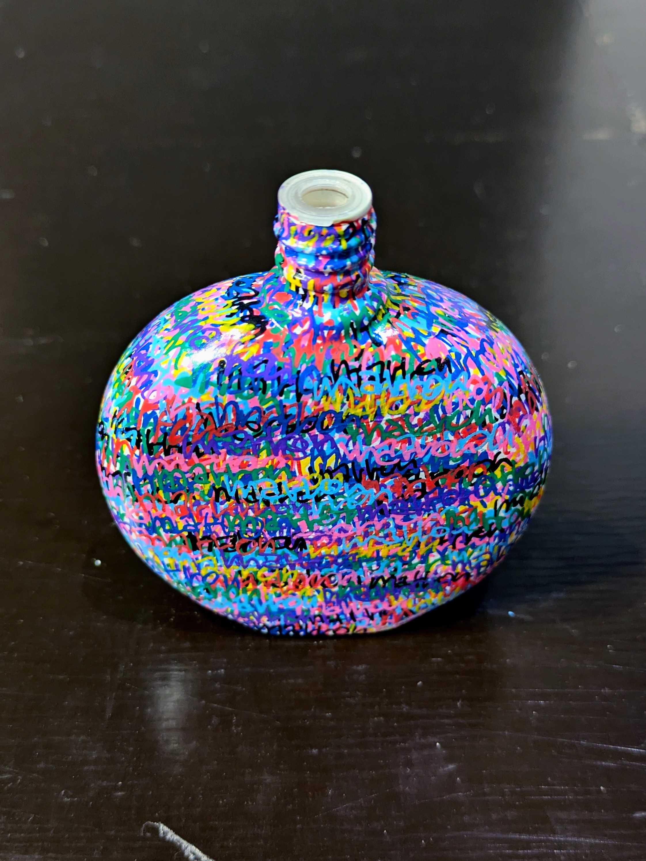 Bouteille de parfum FANTAISIE – Pièce unique peinte à la main