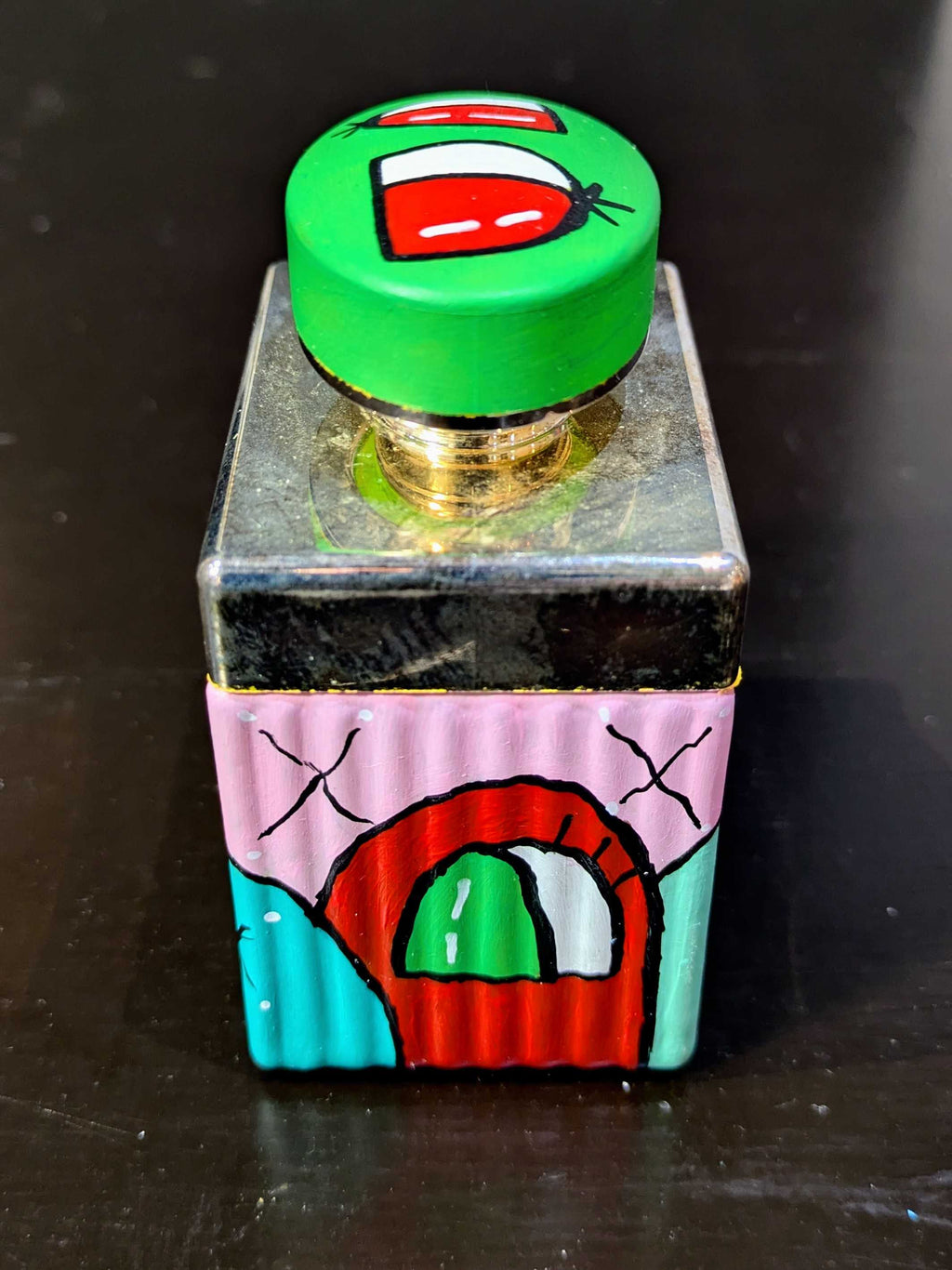 Bouteille de parfum CHLOE by CHLOE – Pièce unique peinte à la main