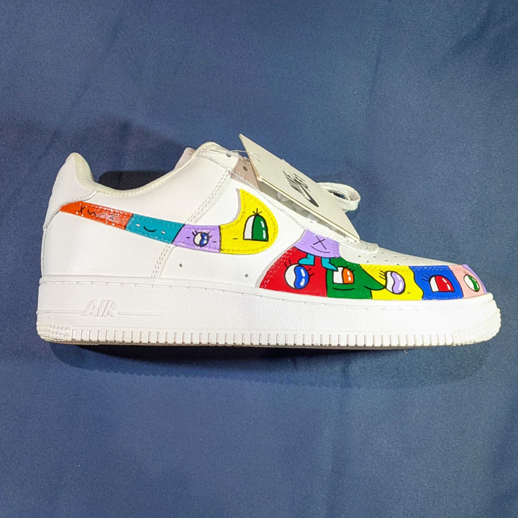 Paire de sneakers custom – Pièce unique peinte à la main